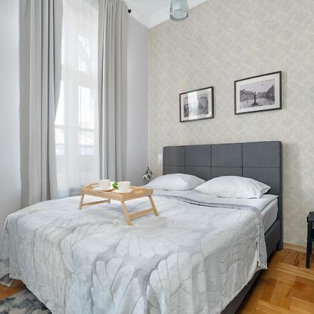Przytulne Studia Very Berry W Poznaniu Blisko Parku By Noclegi Renters Luaran gambar
