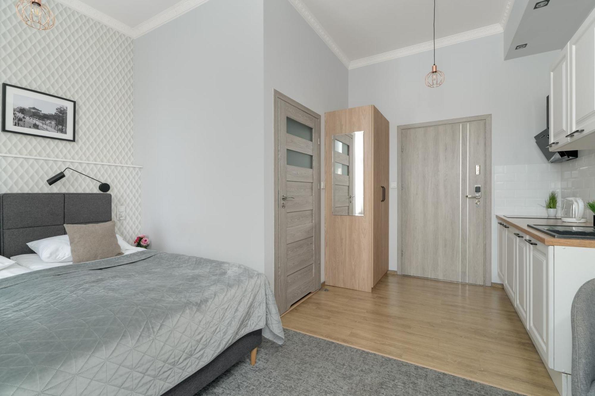 Przytulne Studia Very Berry W Poznaniu Blisko Parku By Noclegi Renters Luaran gambar