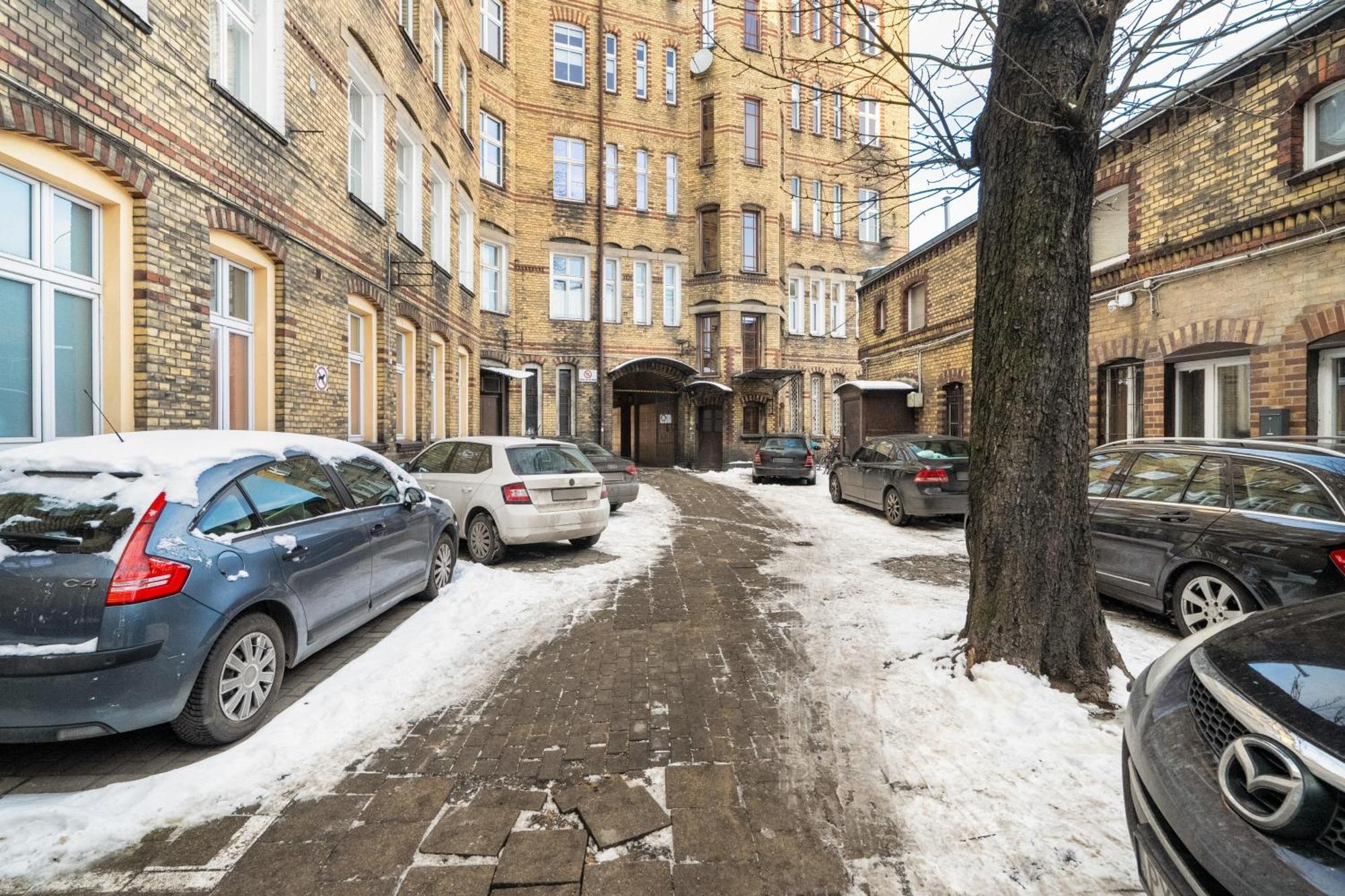 Przytulne Studia Very Berry W Poznaniu Blisko Parku By Noclegi Renters Luaran gambar