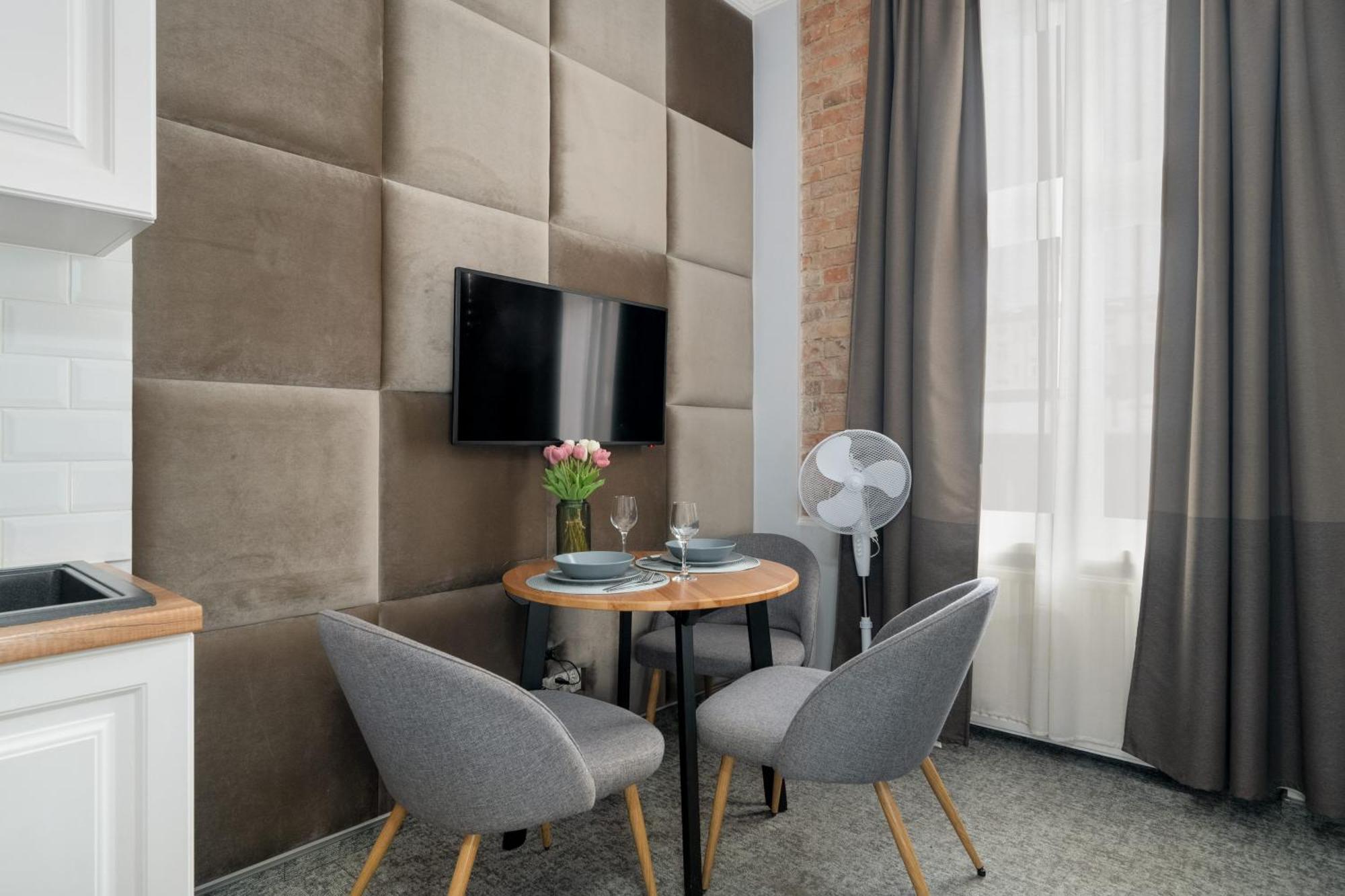 Przytulne Studia Very Berry W Poznaniu Blisko Parku By Noclegi Renters Luaran gambar